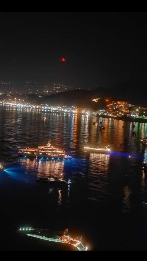 Lucy Home Lussuoso Appartamento Recanati Mare Giardini Naxos Eksteriør billede